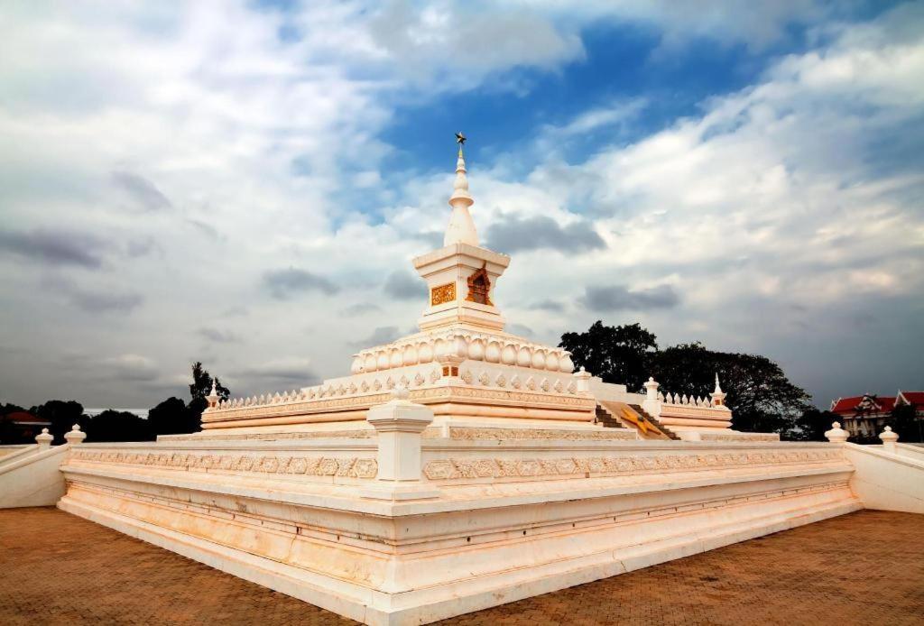 Angkham Hotel Viêng Chăn Ngoại thất bức ảnh